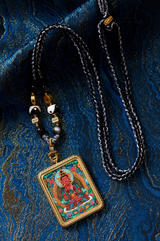 Amitayus Buddha Nepalese Color Thangka pendant worn as a necklace, suitable for meditation, travel practice, and personal shrine use