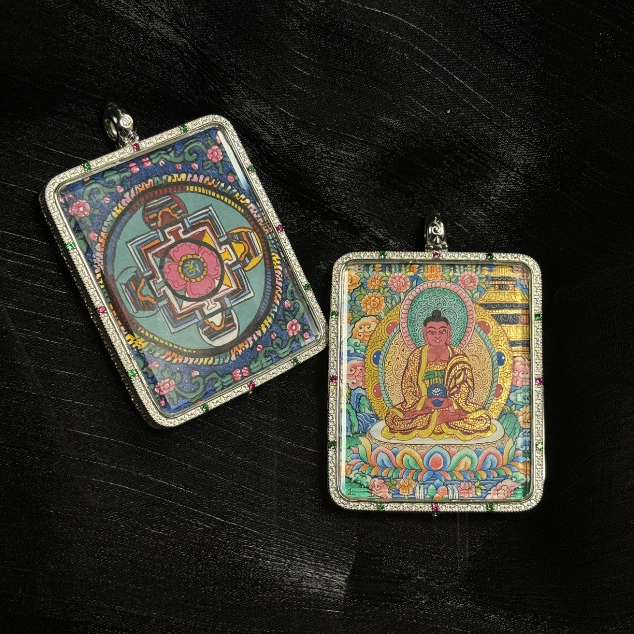 Hand-painted Amitabha Buddha mini thangka pendant with double-sided design, front depicting Amitabha Buddha seated on a lotus throne and reverse showing a Tibetan mandala, detailed mineral pigment painting in a square portable pendant format.