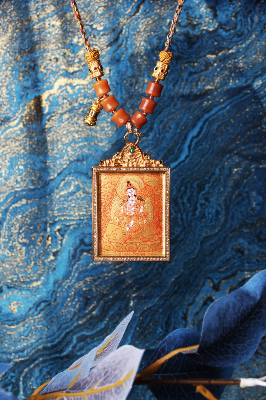 Full display of hand-painted Samantabhadra Bodhisattva mini thangka pendant in Rebgong gold thangka tradition, highlighting balanced iconographic proportions, mineral pigment coloration, and double-sided titanium steel casing