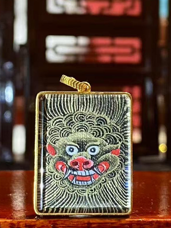 Back view of a Kṣitigarbha Bodhisattva and Diting Black Gold Thangka pendant, double-sided and fully hand-painted in 18K gold with refined Rebgong detailing