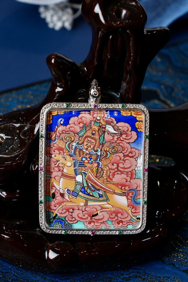 King Gesar Mini Thangka Pendant Hand-Painted • Mineral Pigments • Rebgong Origin • 4 × 5 cm