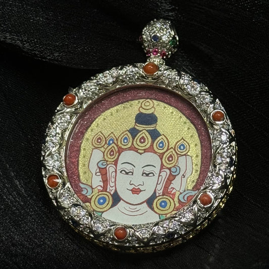 Close-up detail of Vairocana Buddha face in Rebgong thangka style, showing rounded and serene expression, hand-painted with natural mineral pigments and gold powder