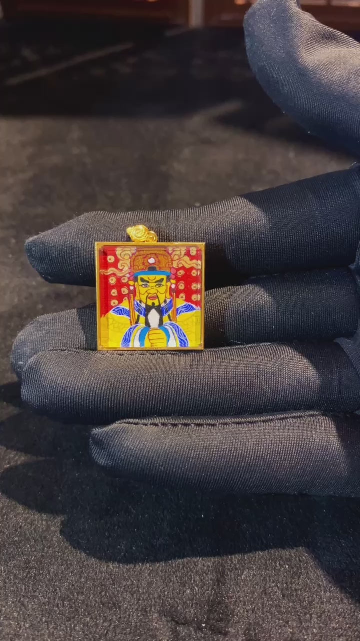 360-degree view of The Fifth Master (Guangji Dragon King Bodhisattva) Tibetan mini thangka pendant, double-sided hand-painted in 18K gold, set in a sapphire crystal gau box